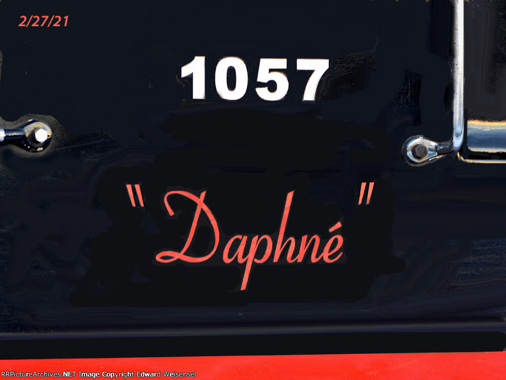 Introducing the starlet of this DGRMS set - Daphné